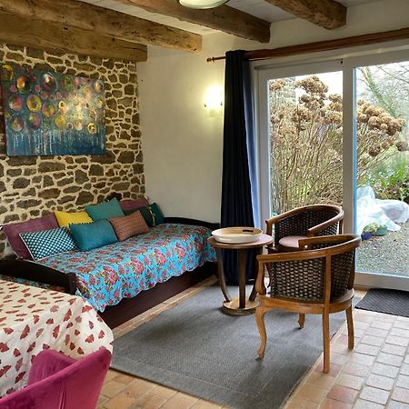 Au Pont Ricoul Bed & Breakfast Saint-Pierre-de-Plesguen Eksteriør bilde
