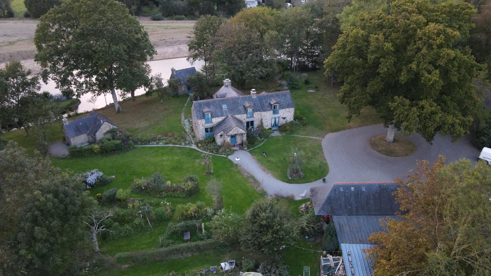 Au Pont Ricoul Bed & Breakfast Saint-Pierre-de-Plesguen Eksteriør bilde