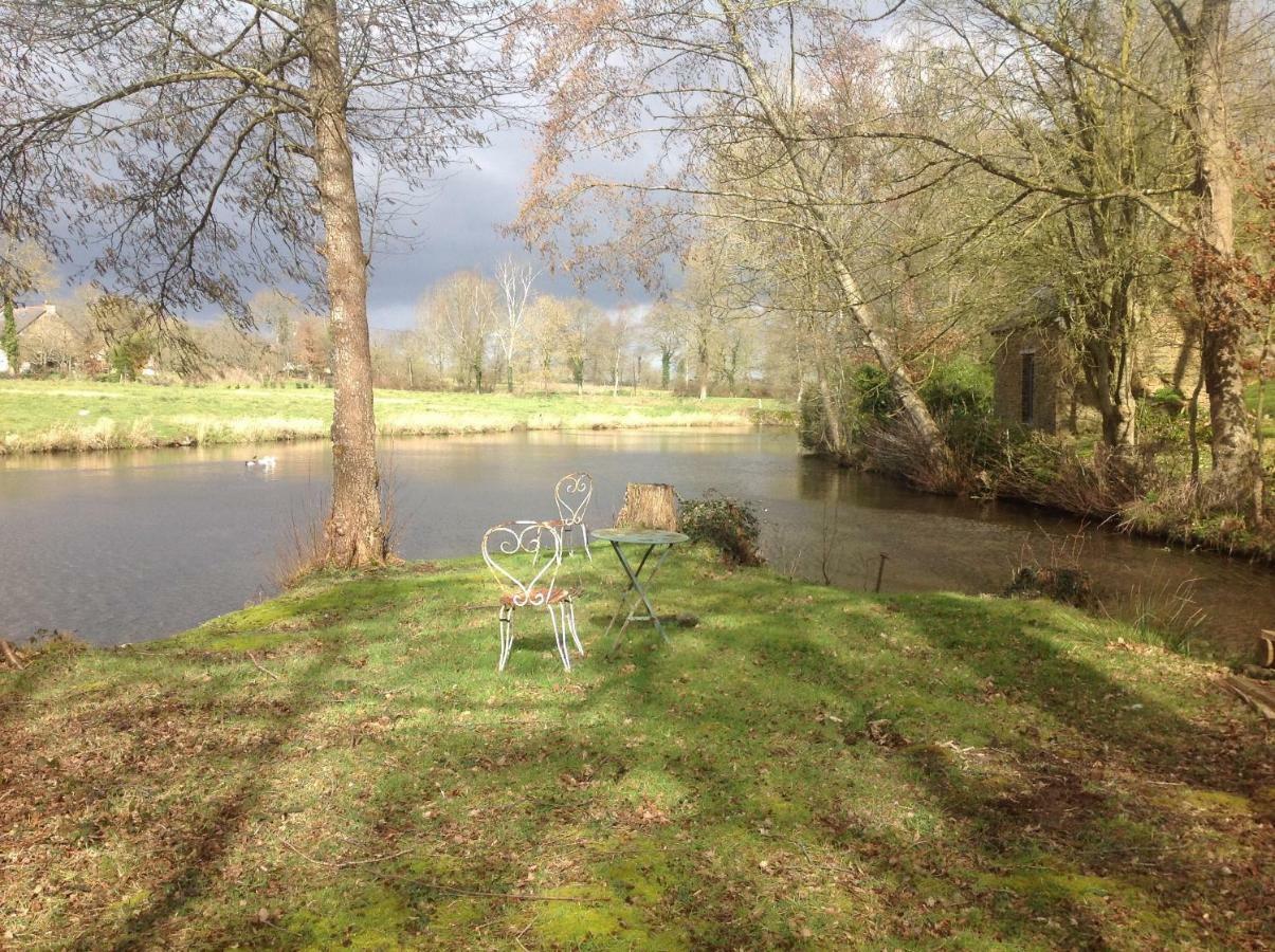 Au Pont Ricoul Bed & Breakfast Saint-Pierre-de-Plesguen Eksteriør bilde