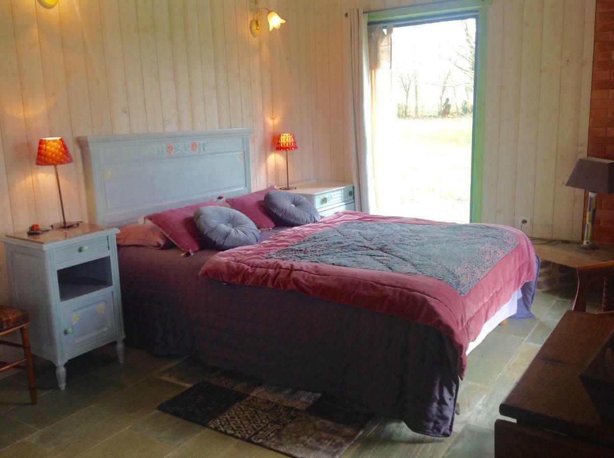 Au Pont Ricoul Bed & Breakfast Saint-Pierre-de-Plesguen Eksteriør bilde