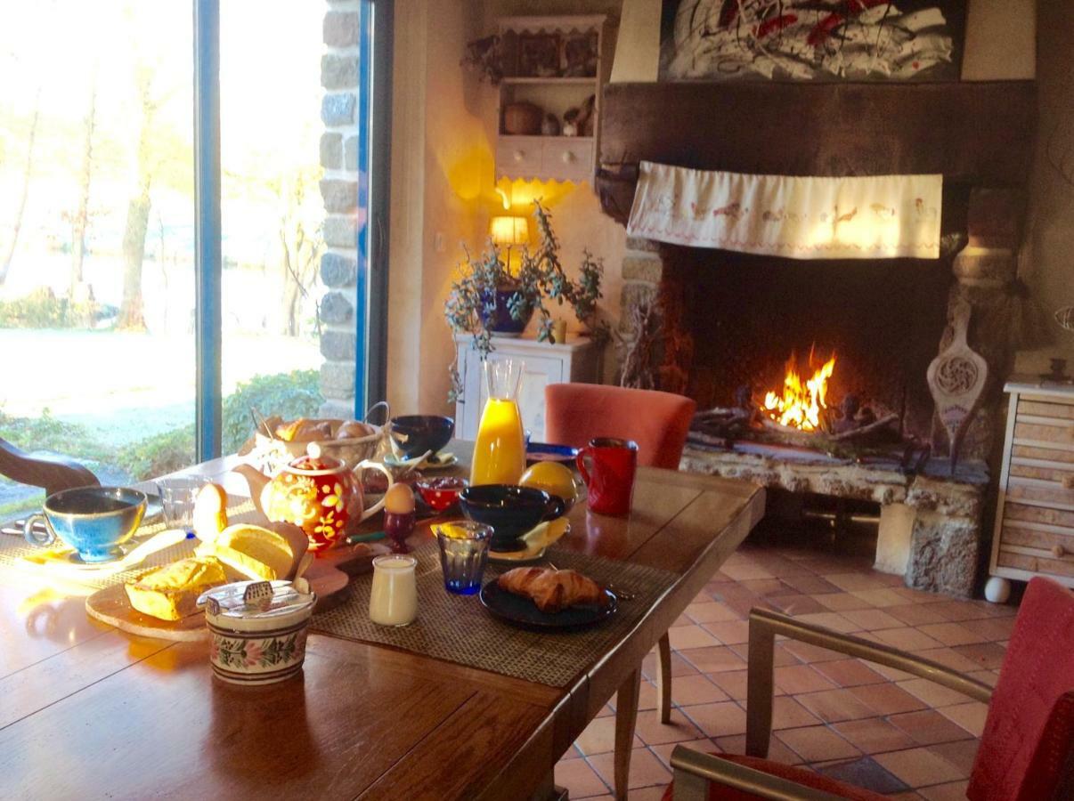 Au Pont Ricoul Bed & Breakfast Saint-Pierre-de-Plesguen Eksteriør bilde