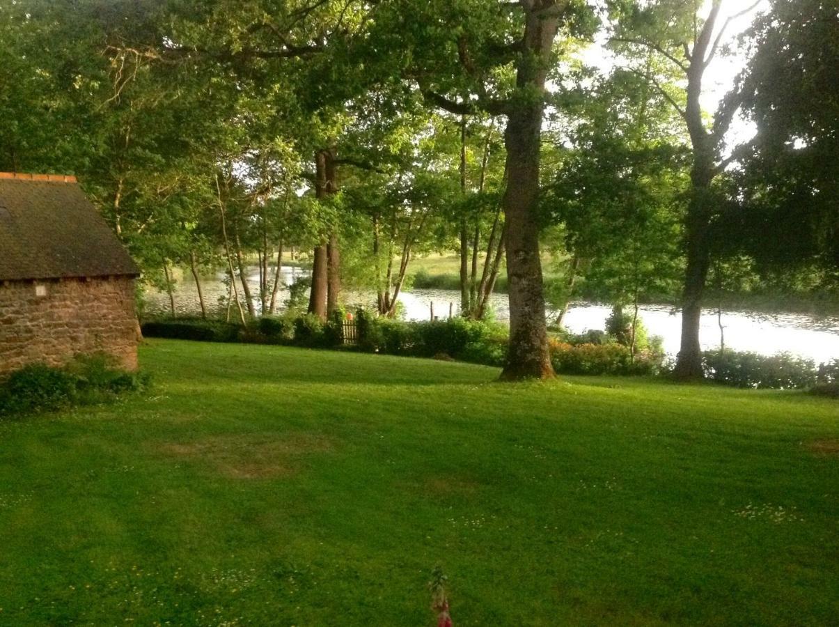 Au Pont Ricoul Bed & Breakfast Saint-Pierre-de-Plesguen Eksteriør bilde